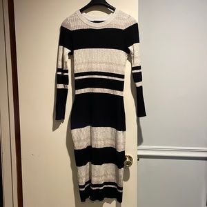 Long sleeve knit and ribbed column dress